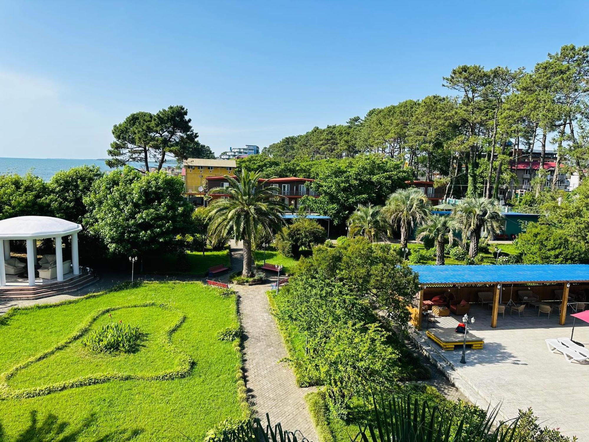Claude Monet Beach Hotel ウレキ エクステリア 写真