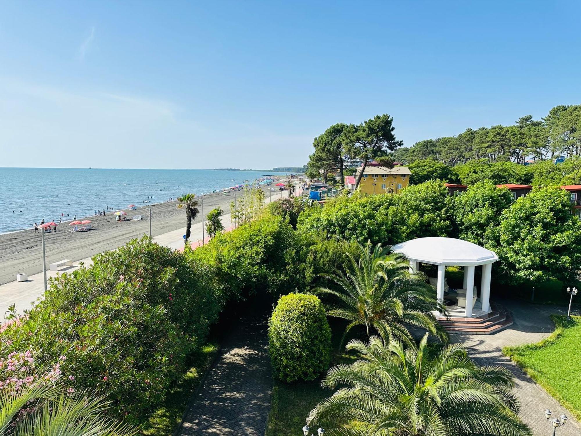 Claude Monet Beach Hotel ウレキ エクステリア 写真