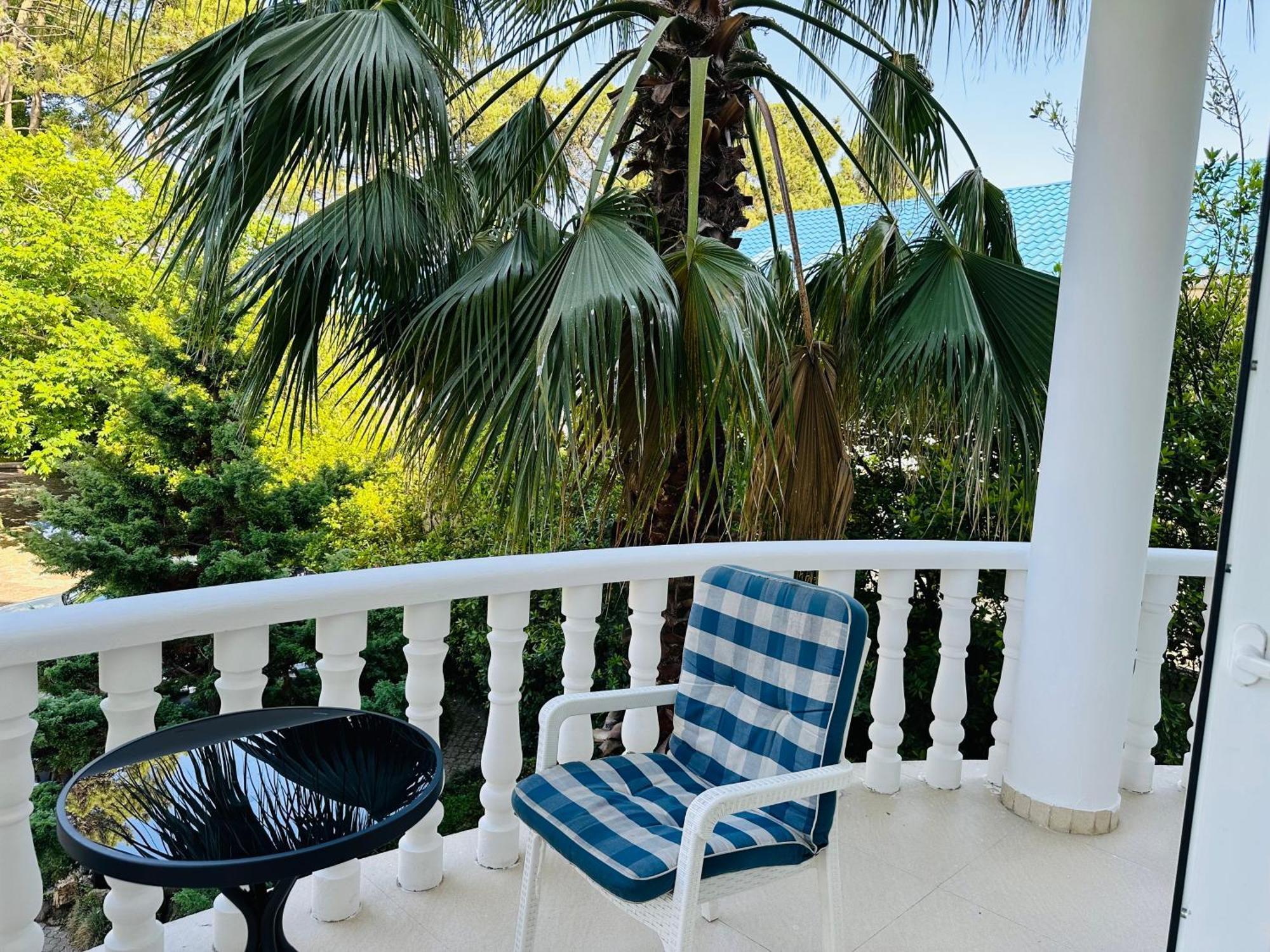 Claude Monet Beach Hotel ウレキ エクステリア 写真