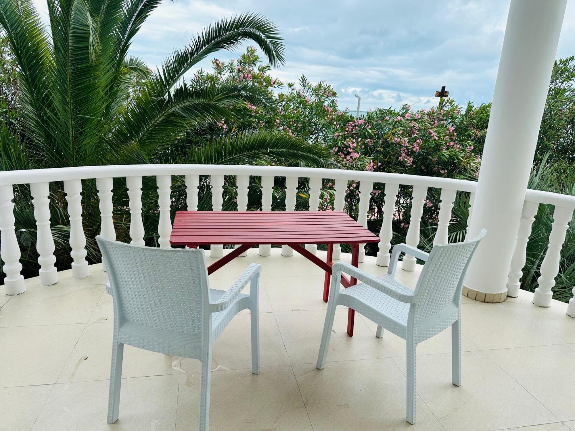 Claude Monet Beach Hotel ウレキ エクステリア 写真