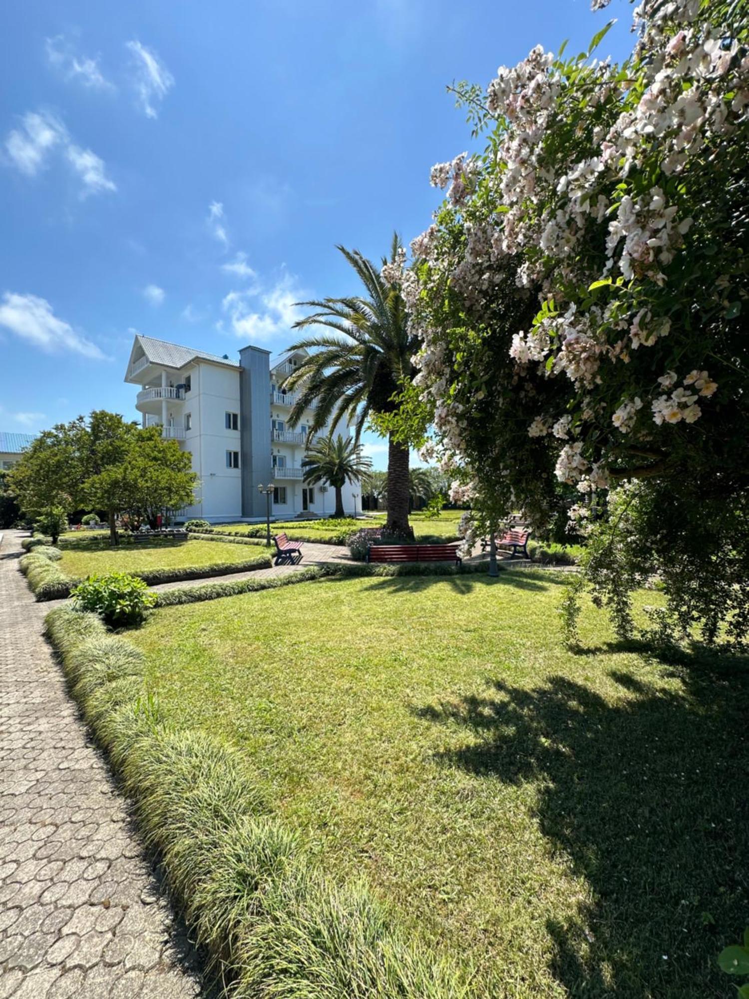 Claude Monet Beach Hotel ウレキ エクステリア 写真